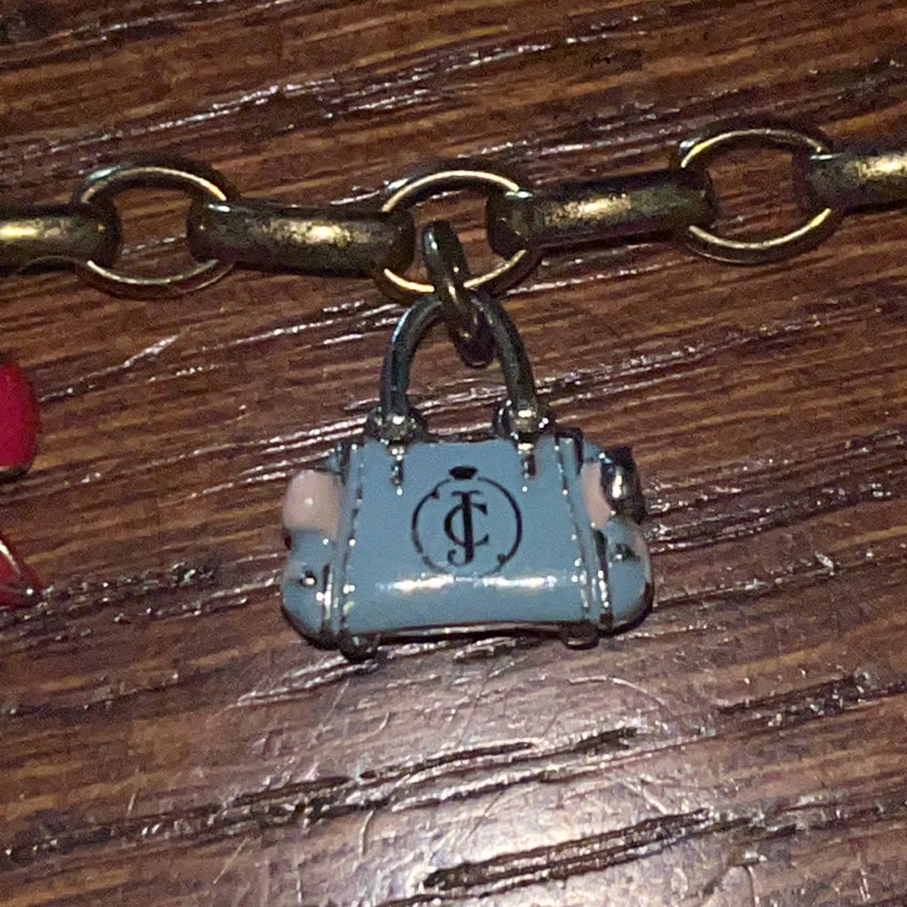Beautiful gold charmed juicy couture girl bracelet - Picture 5 of 10